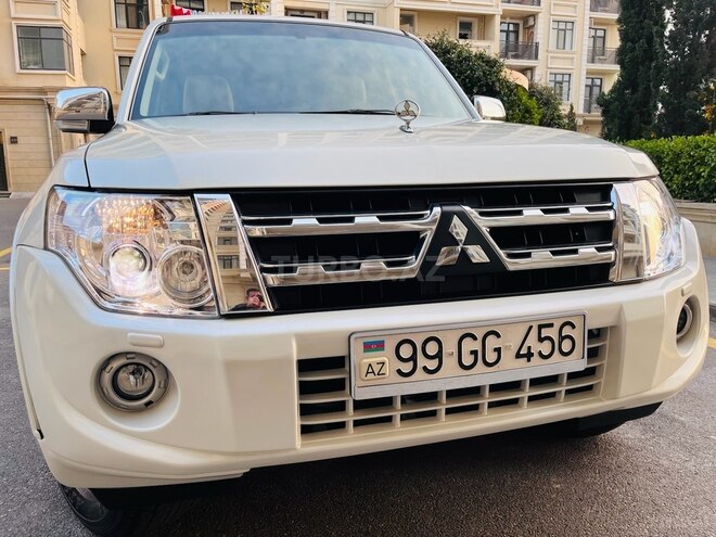 Mitsubishi Pajero 2012, 137,000 km - 3.5 л - Bakı