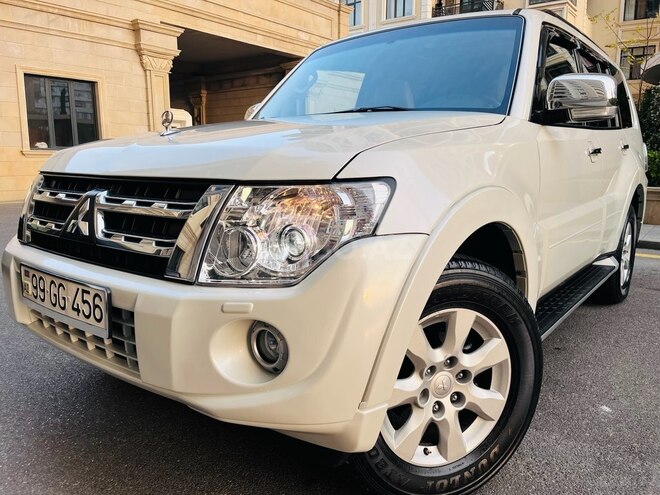 Mitsubishi Pajero 2012, 137,000 km - 3.5 л - Bakı