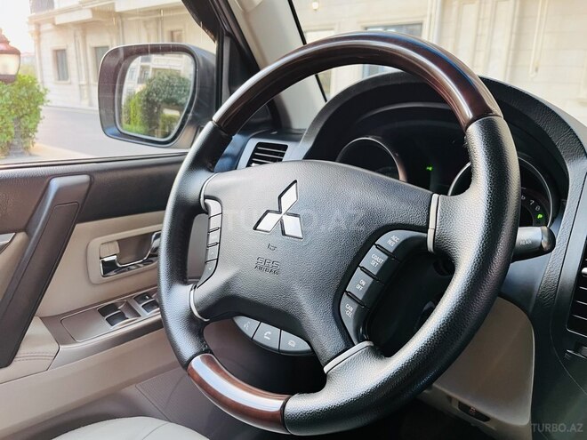 Mitsubishi Pajero 2012, 137,000 km - 3.5 л - Bakı