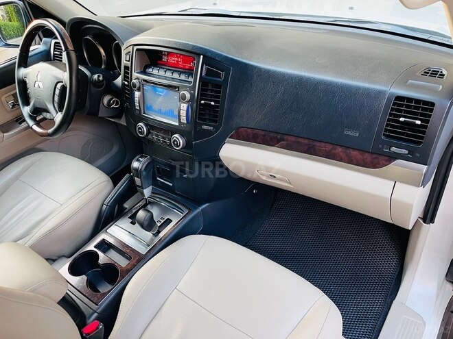 Mitsubishi Pajero 2012, 137,000 km - 3.5 л - Bakı