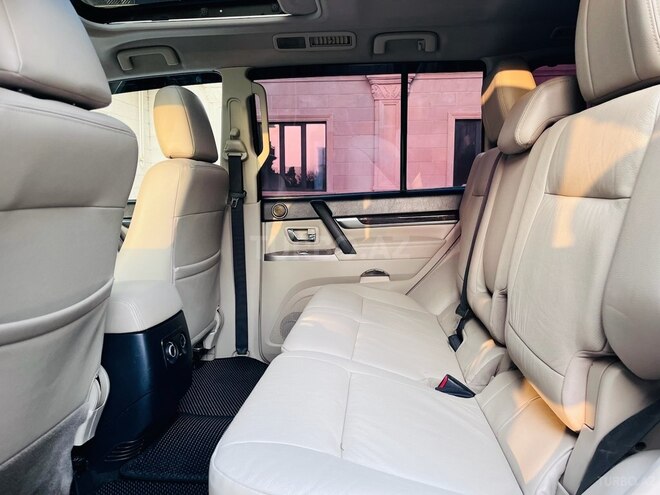 Mitsubishi Pajero 2012, 137,000 km - 3.5 л - Bakı