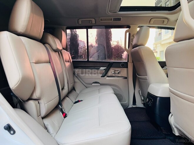 Mitsubishi Pajero 2012, 137,000 km - 3.5 л - Bakı