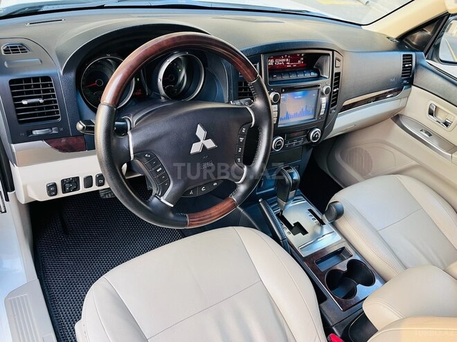 Mitsubishi Pajero 2012, 137,000 km - 3.5 л - Bakı