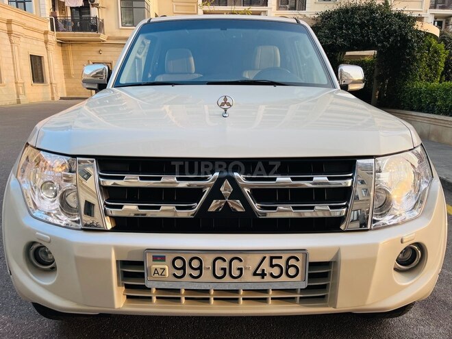 Mitsubishi Pajero 2012, 137,000 km - 3.5 л - Bakı