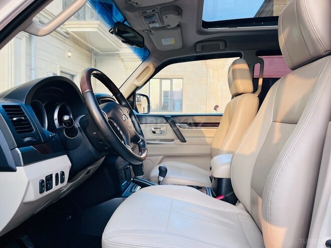 Mitsubishi Pajero 2012, 137,000 km - 3.5 л - Bakı
