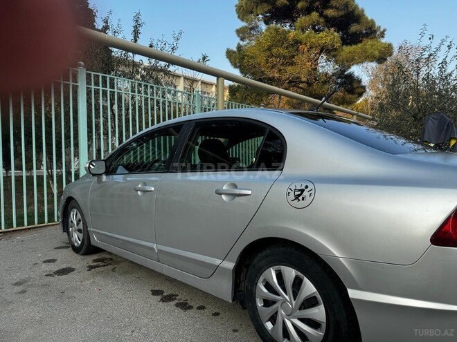 Honda Civic 2006, 256,000 km - 1.3 л - Bakı