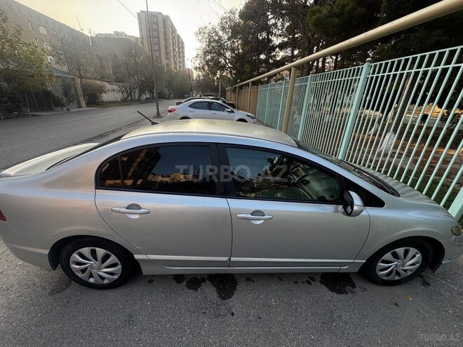 Honda Civic 2006, 256,000 km - 1.3 л - Bakı