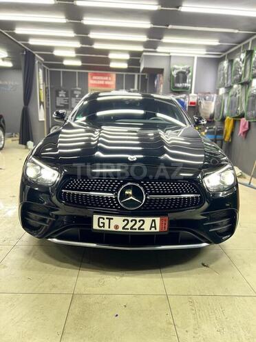 Mercedes E 300 de-1