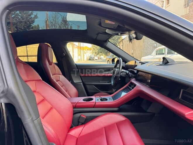 Porsche Taycan-4