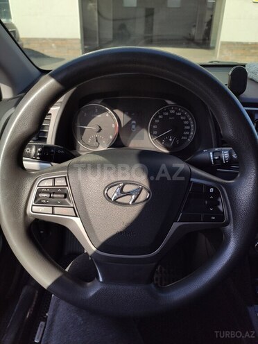 Hyundai Avante 2017, 212,000 km - 1.6 l - Bakı
