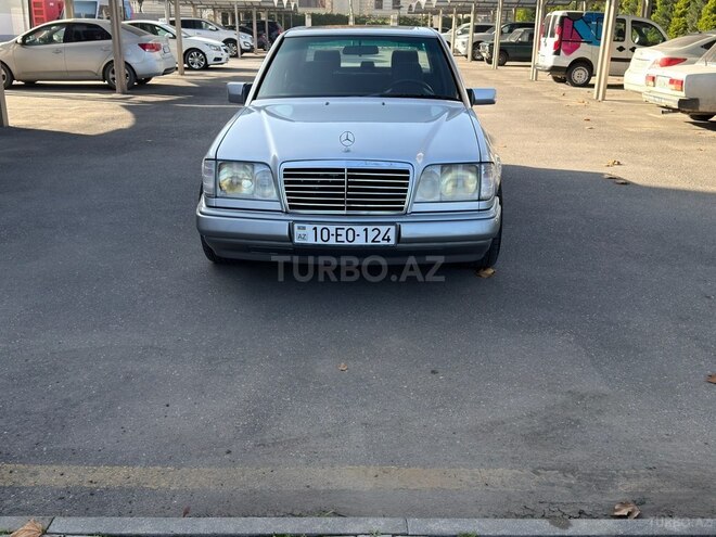Mercedes 200 E-1