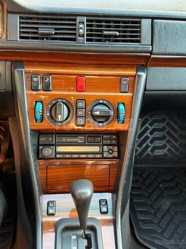 Mercedes 200 E-10