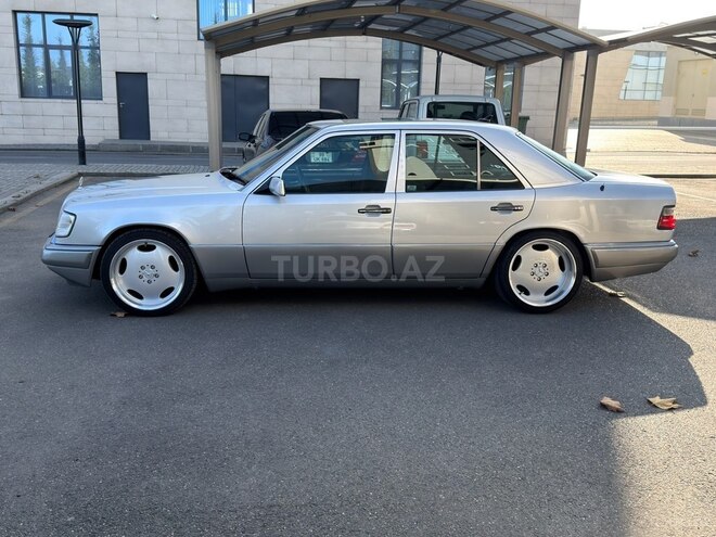 Mercedes 200 E-6