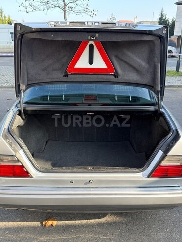 Mercedes 200 E-4