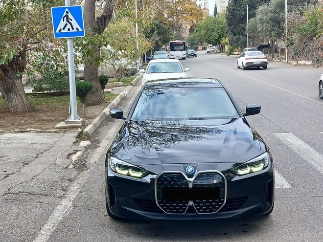 BMW i4 2023, 60,000 km - 0.0 л - Bakı
