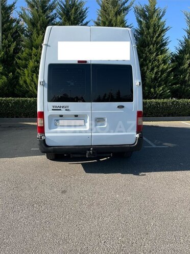 Ford Transit-6