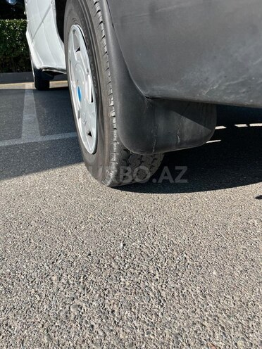 Ford Transit-11