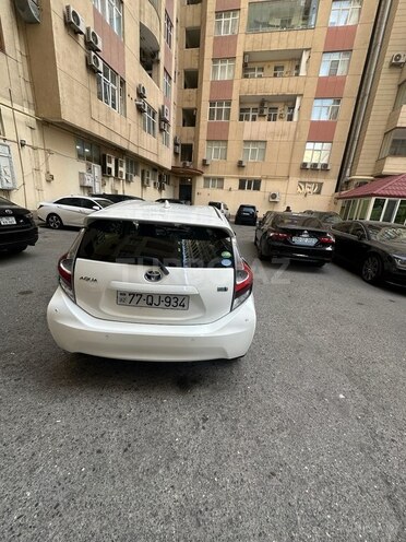 Toyota Aqua 2019, 85,000 km - 1.5 л - Bakı