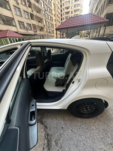 Toyota Aqua 2019, 85,000 km - 1.5 л - Bakı