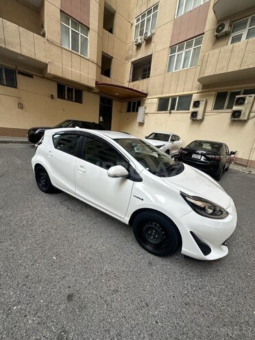 Toyota Aqua 2019, 85,000 km - 1.5 л - Bakı