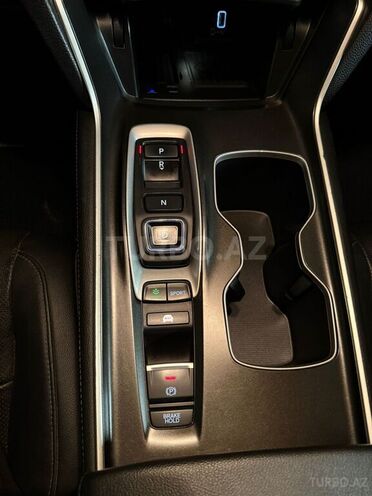 Honda Accord-11