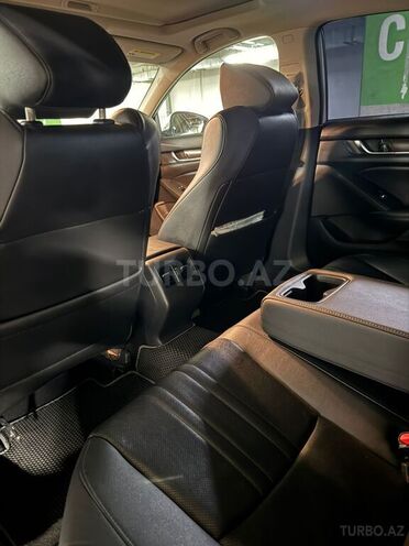 Honda Accord-12