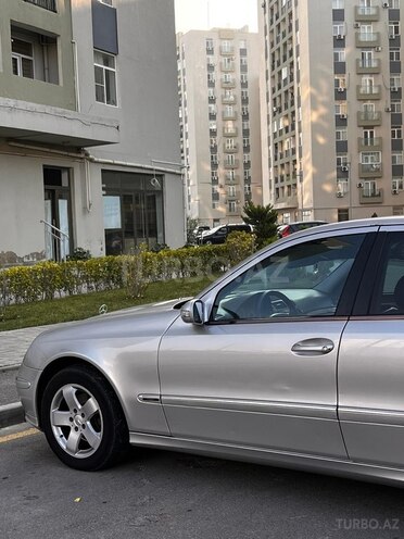 Mercedes E 270 2004, 321,000 km - 2.7 l - Bakı