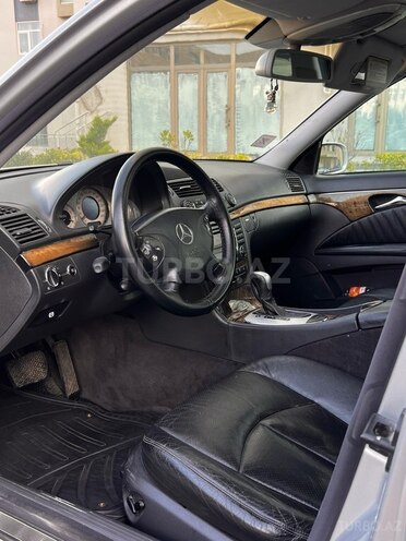 Mercedes E 270 2004, 321,000 km - 2.7 l - Bakı