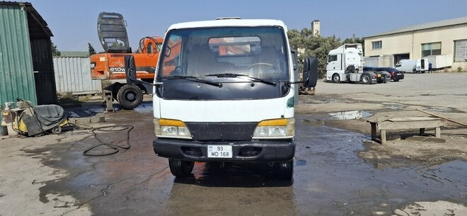 Isuzu NKR 66 E-12