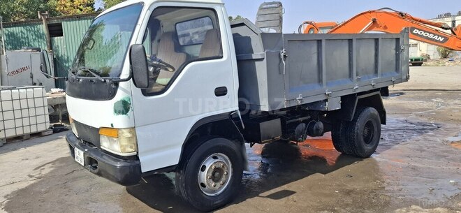Isuzu NKR 66 E-13
