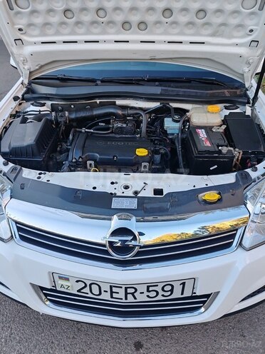 Opel Astra 2009, 194,000 km - 1.4 l - Qazax