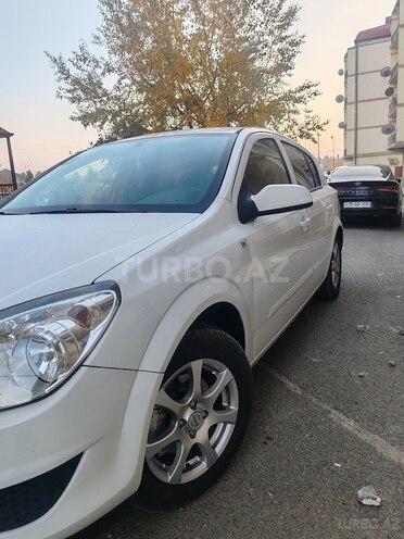 Opel Astra 2009, 194,000 km - 1.4 l - Qazax