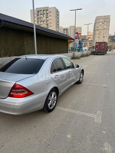 Mercedes C 240 2001, 280,000 km - 2.6 l - Bakı