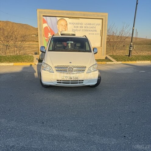 Mercedes  2009, 216,000 km - 2.1 l - Qobustan