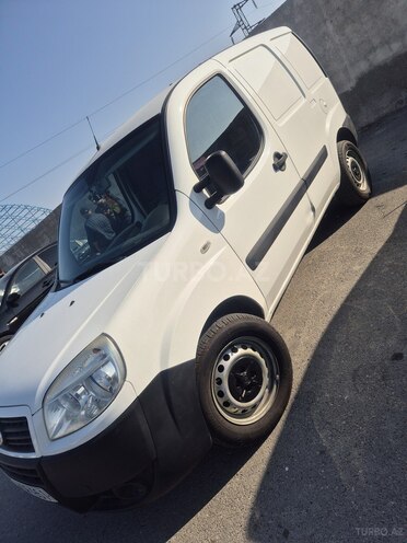 Fiat Doblo 2010, 248,244 km - 1.3 l - Bakı