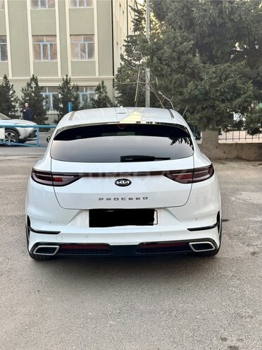 Kia ProCeed-3