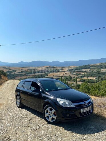 Opel Astra 2007, 204,000 km - 1.4 l - Quba