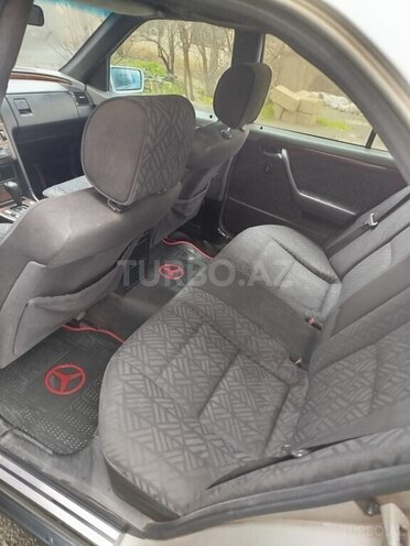 Mercedes C 180 1995, 249,000 km - 1.8 л - Bakı