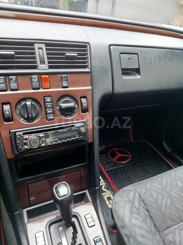 Mercedes C 180 1995, 249,000 km - 1.8 л - Bakı