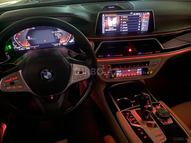 BMW 750 2019, 42,000 km - 4.4 l - Bakı