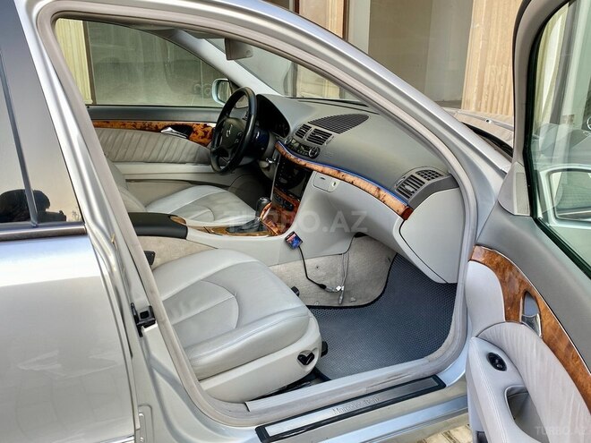 Mercedes E 240 2002, 271,000 km - 2.6 l - Bakı