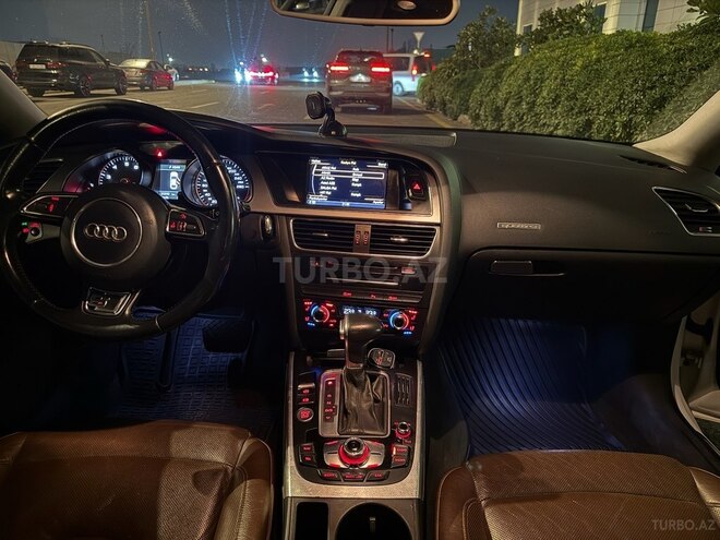 Audi A5 2012, 210,000 km - 2.0 л - Bakı