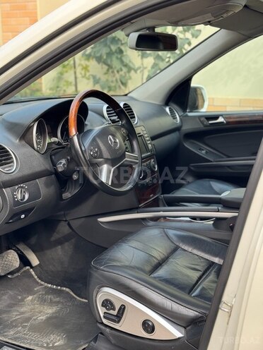 Mercedes ML 350 4MATIC-11
