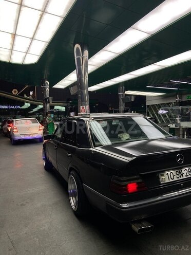 Mercedes 220 E 1990, 225,000 km - 2.2 л - Bakı