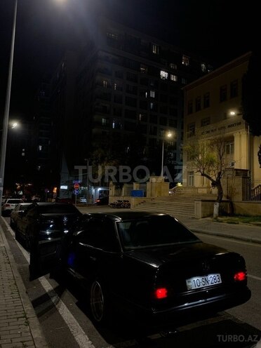Mercedes 220 E 1990, 225,000 km - 2.2 л - Bakı