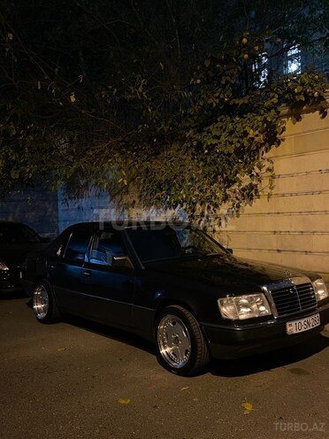Mercedes 220 E 1990, 225,000 km - 2.2 л - Bakı