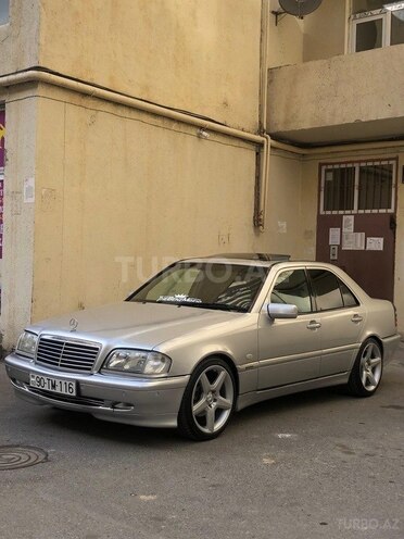 Mercedes C 280 1999, 300,000 km - 2.8 l - Yevlax