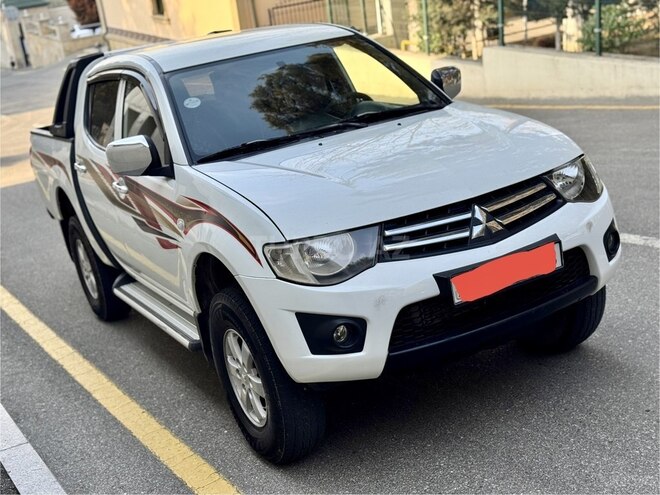 Mitsubishi L200 2014, 197,000 km - 2.5 l - Bakı