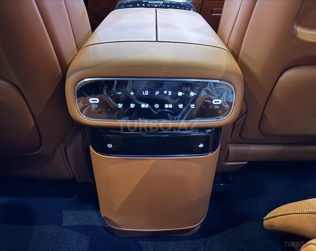 Geely Galaxy M9-16