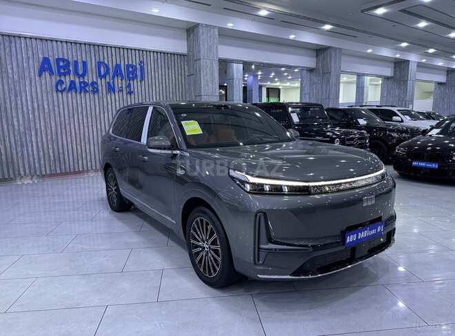 Geely Galaxy M9-3